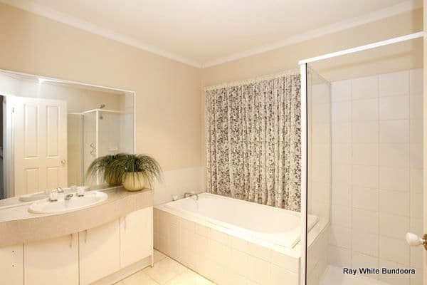 6 Timberglades Drive, BUNDOORA VIC 3083, Bundoora - Thumbnail 4