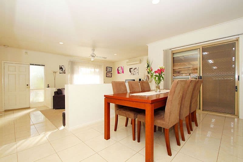 13 Bronsdon Court, MILL PARK VIC 3082, Mill Park - Thumbnail 3