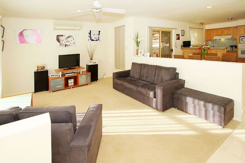 13 Bronsdon Court, MILL PARK VIC 3082, Mill Park - Thumbnail 4