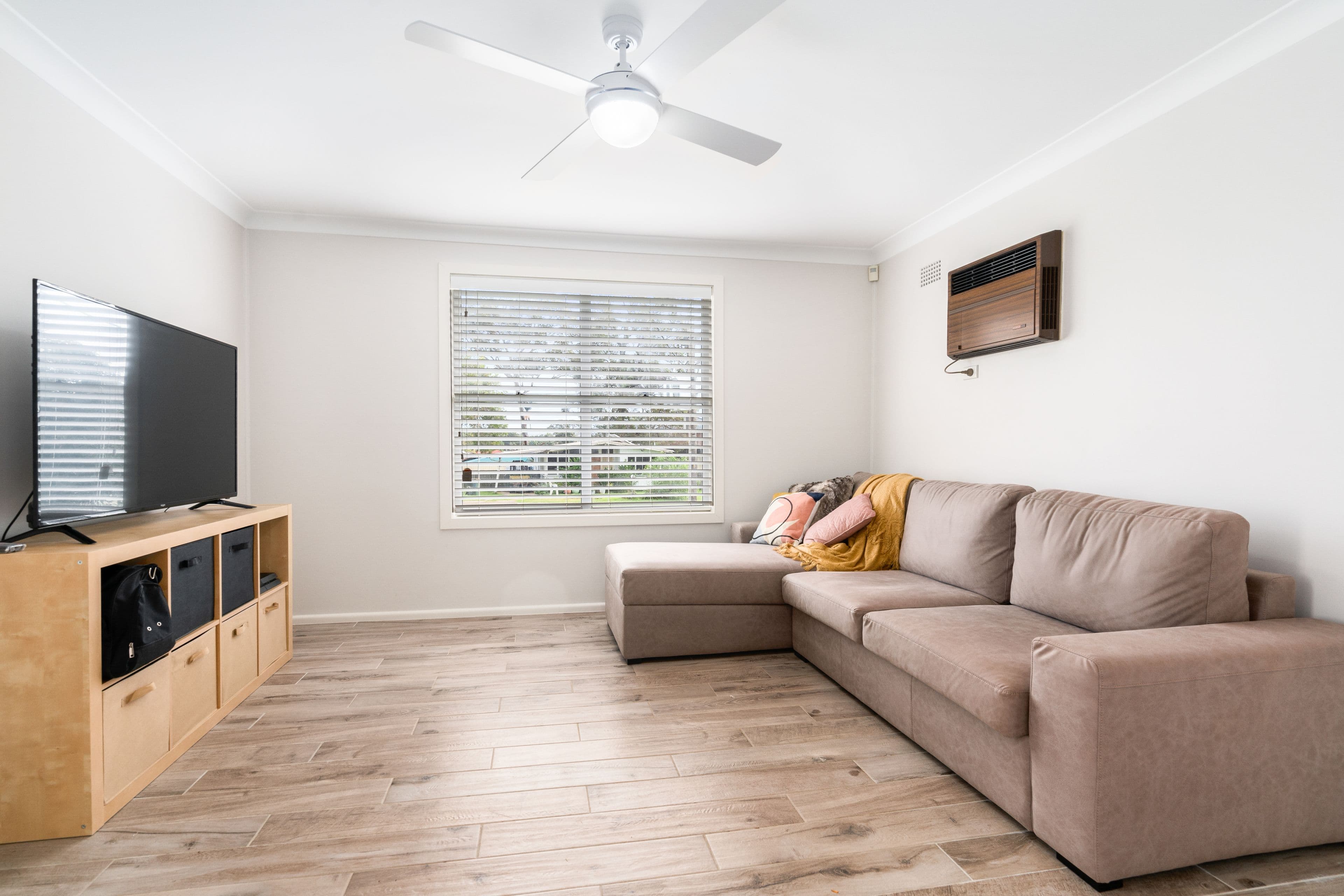 23 Welwyn Road, Canley Heights NSW 2166, Canley Heights - Thumbnail 2