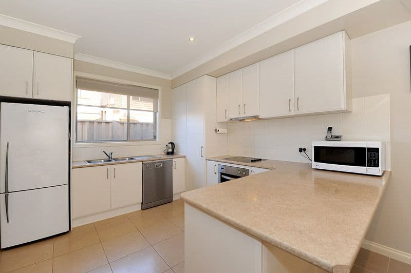 13 Rosella Avenue, BORONIA VIC 3155, Boronia - Thumbnail 2