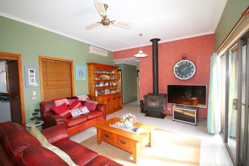 16 Roydon Road, COWES VIC 3922, Cowes - Thumbnail 2