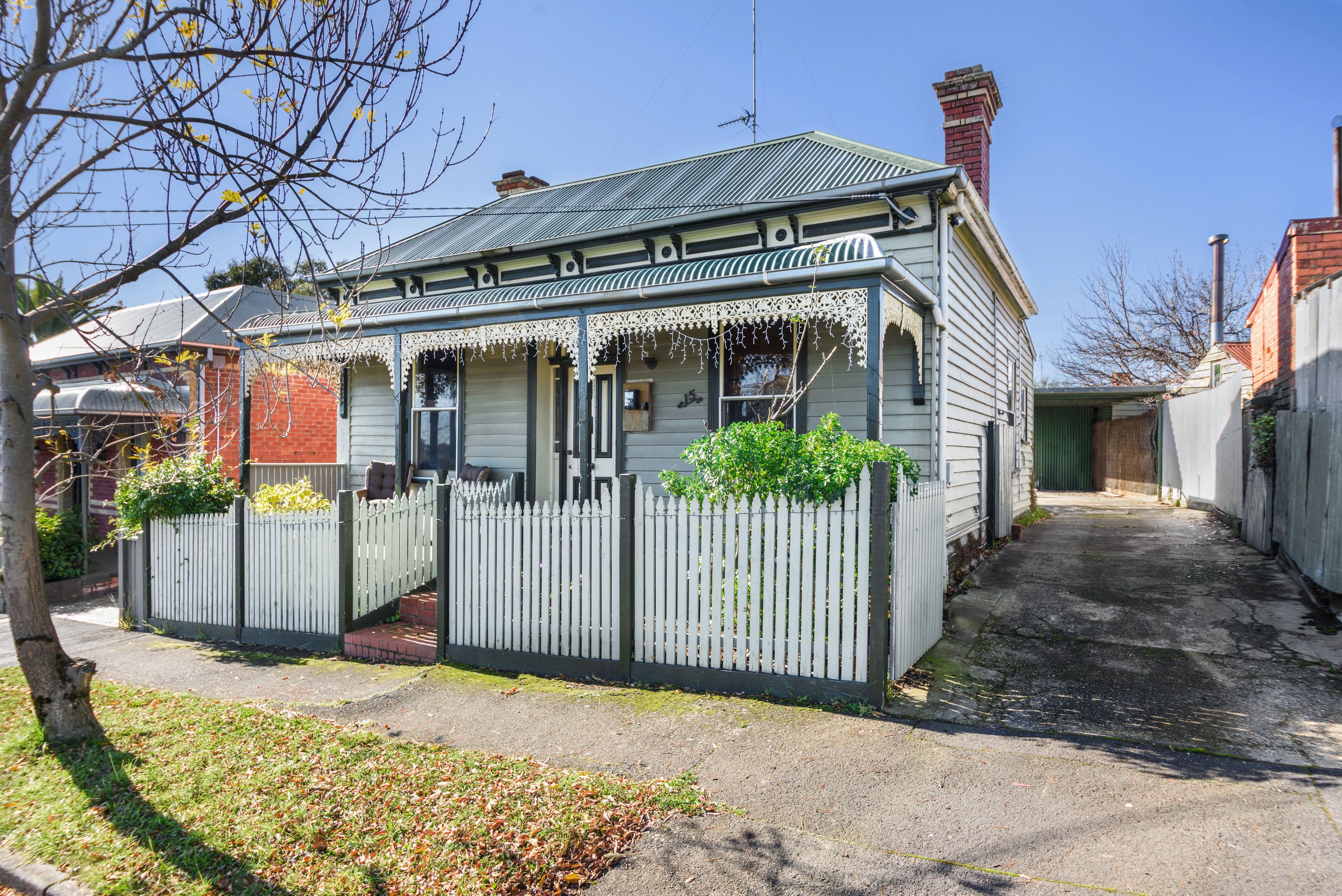 15 Young Street, Golden Point VIC 3350, Golden Point - Thumbnail 3