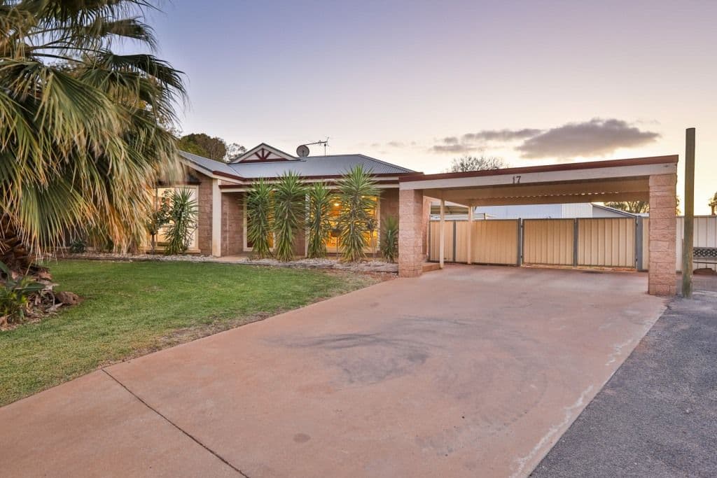 17 Tower Court, Buronga - Image 1