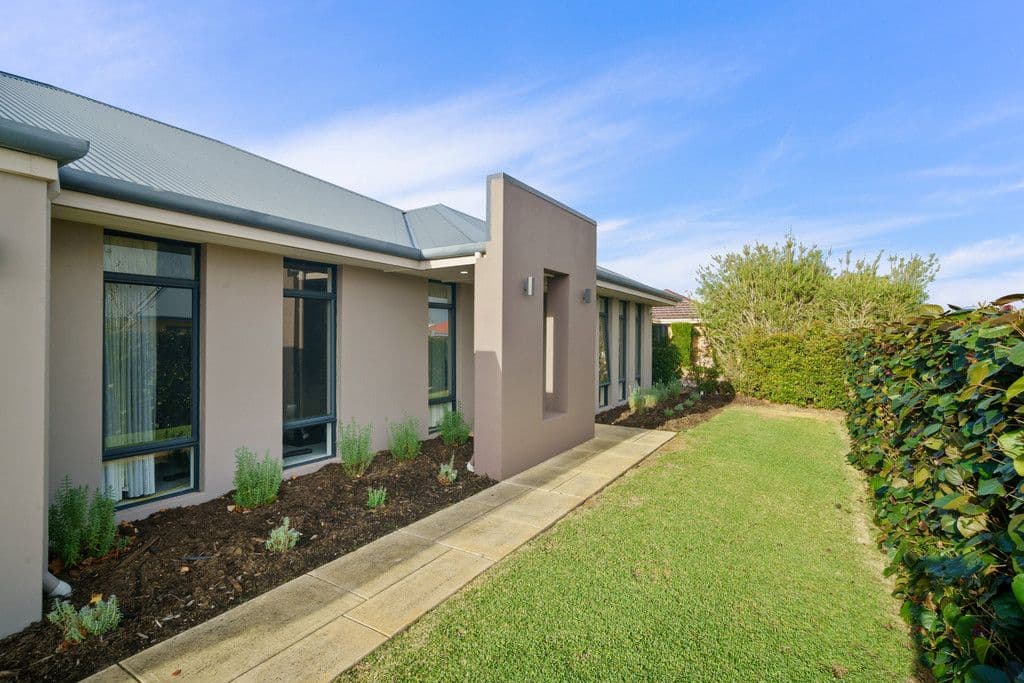 20 Brammall Bend, Aveley WA 6069, Aveley - Thumbnail 2