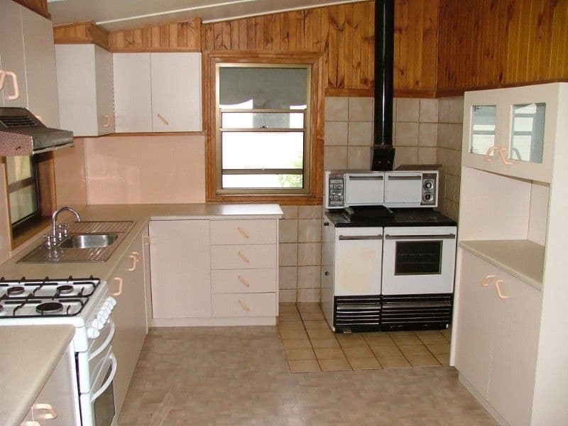 28 Albert Street, CROWS NEST QLD 4355, Crows Nest - Thumbnail 2