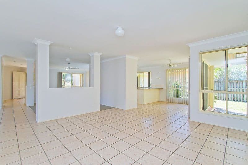 4 Glastonbury Drive, MUDGEERABA QLD 4213, Mudgeeraba - Thumbnail 2