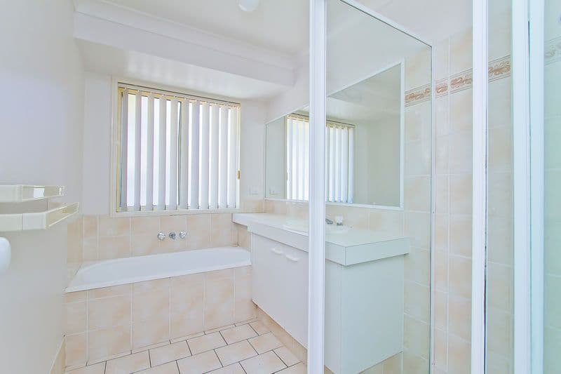 4 Glastonbury Drive, MUDGEERABA QLD 4213, Mudgeeraba - Thumbnail 5