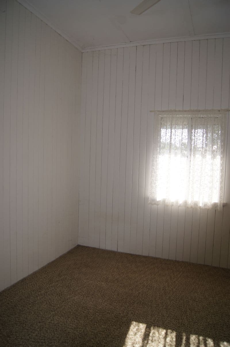 207 Parry Street, Charleville QLD 4470, Charleville - Thumbnail 4