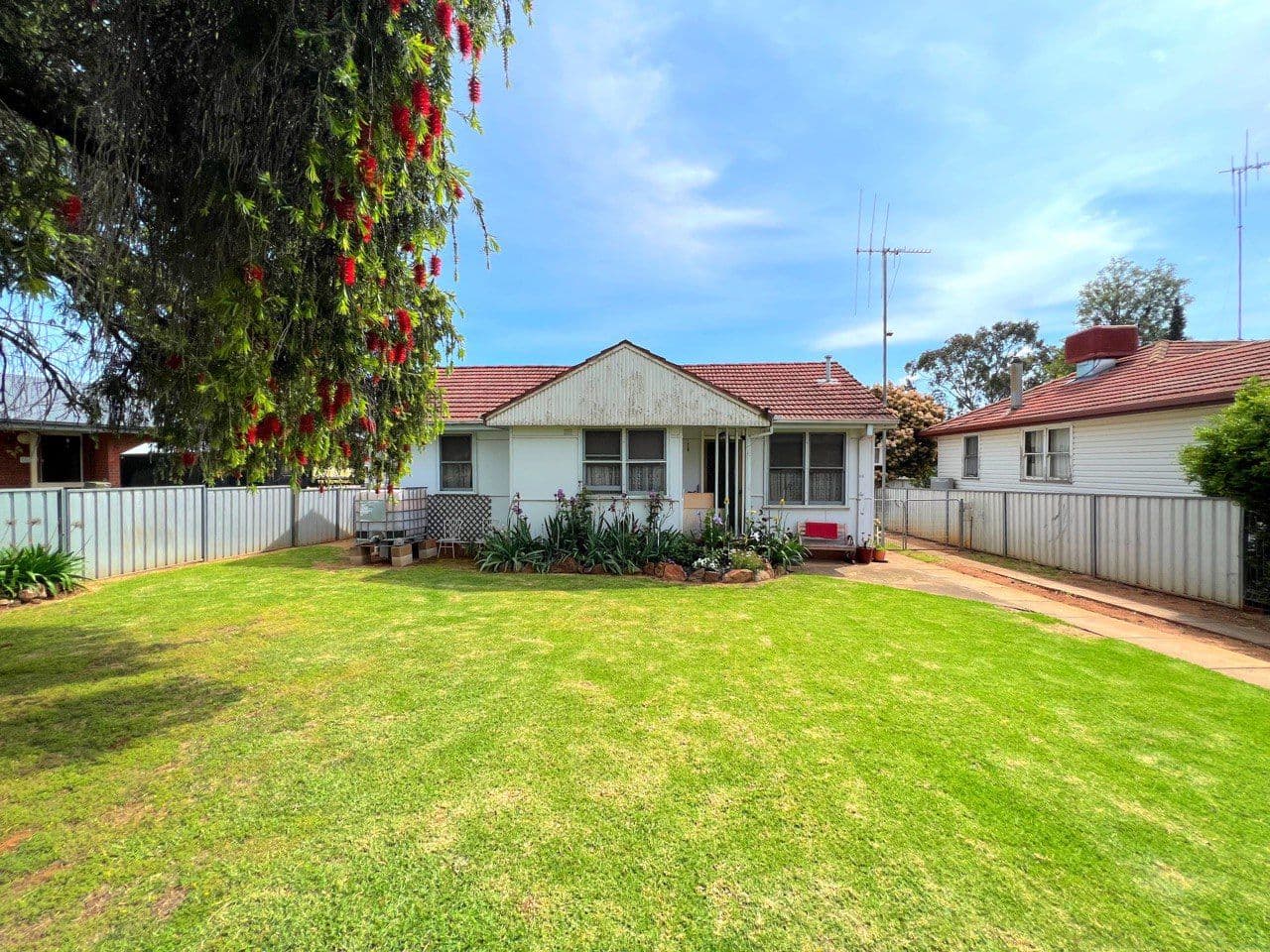 44 Medlyn Street, Parkes NSW 2870, Parkes - Image 1