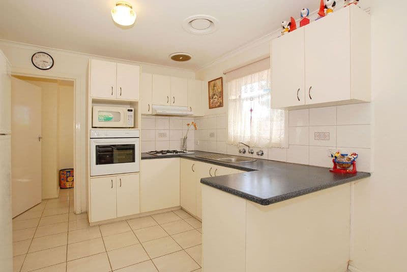 2 Purley Drive, DANDENONG NORTH VIC 3175, Dandenong North - Thumbnail 3
