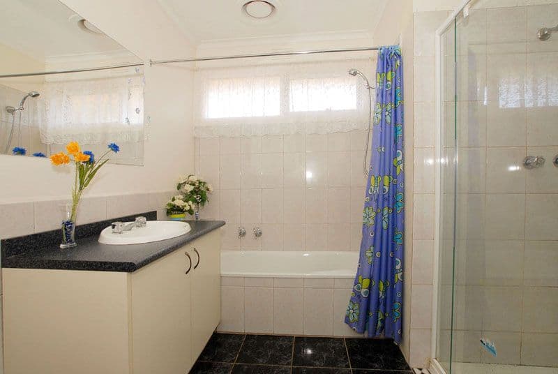 2 Purley Drive, DANDENONG NORTH VIC 3175, Dandenong North - Thumbnail 6