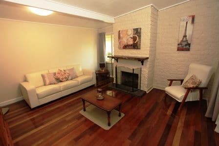 9 Myrtle Street, Blackall QLD 4472, Blackall - Thumbnail 2