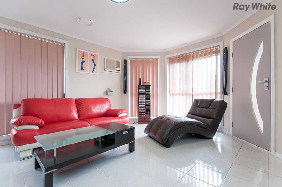 2 Chelmsford Crescent, St Albans VIC 3021, St Albans - Thumbnail 3