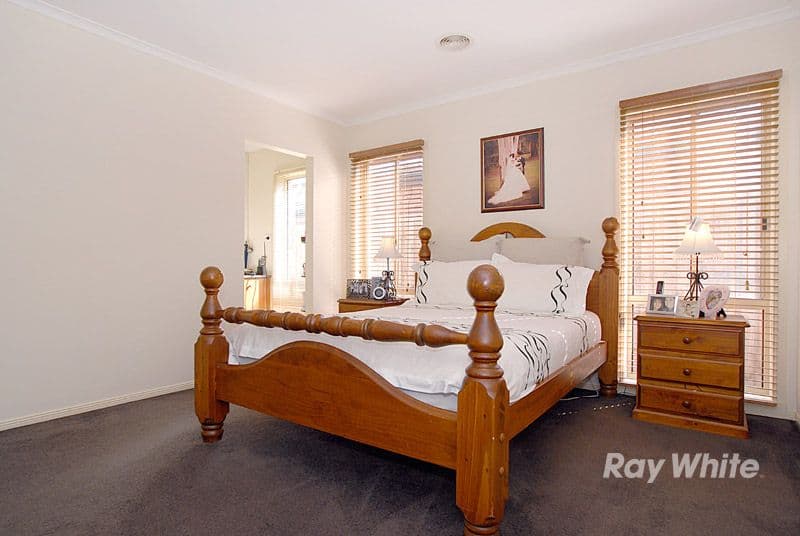 54 Allardice Parade, BERWICK VIC 3806, Berwick - Thumbnail 7