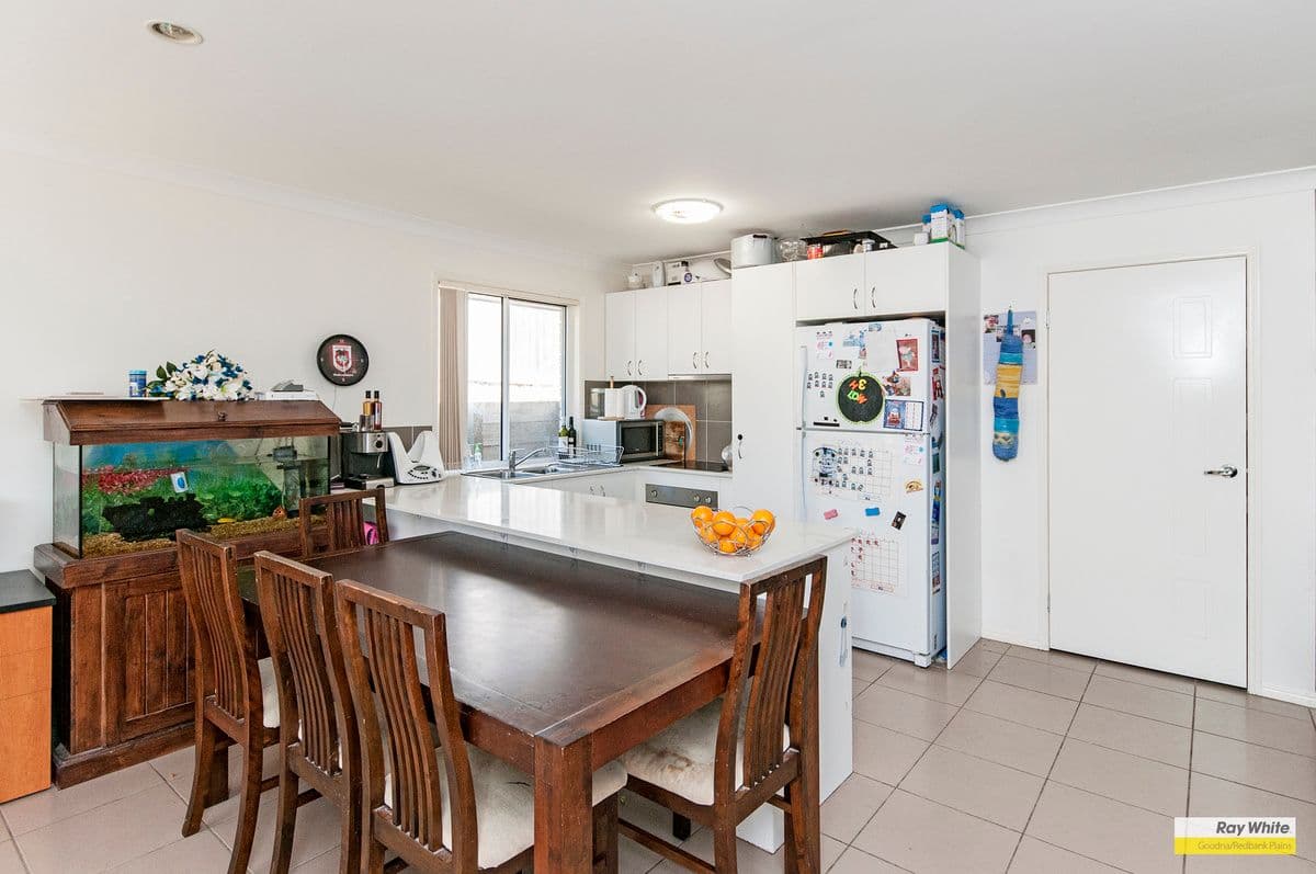 11 Sarah Close, REDBANK PLAINS QLD 4301, Redbank Plains - Thumbnail 3