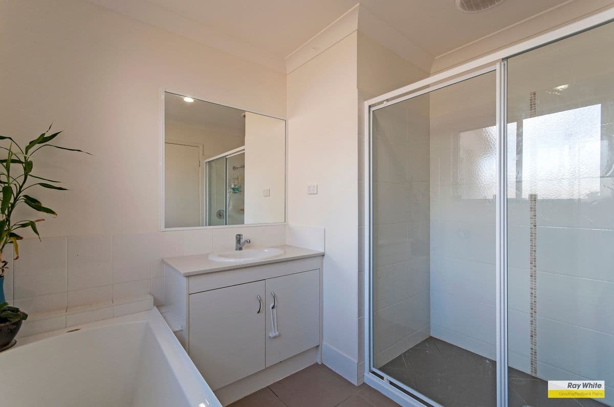 11 Sarah Close, REDBANK PLAINS QLD 4301, Redbank Plains - Thumbnail 5