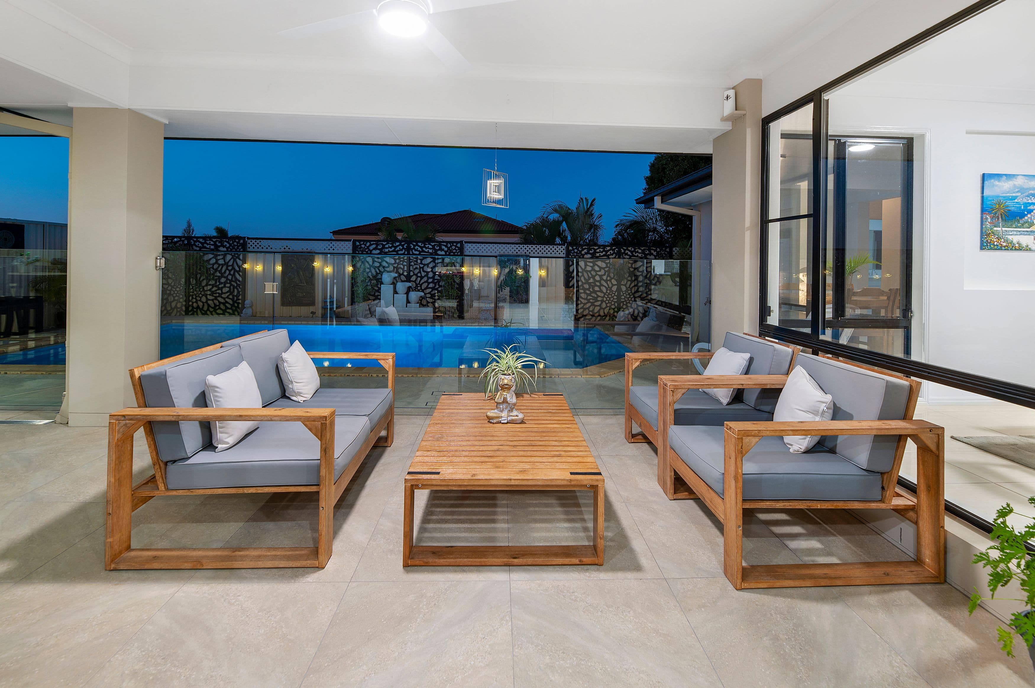 6 Crestgarden Court, Molendinar QLD 4214, Molendinar - Thumbnail 3