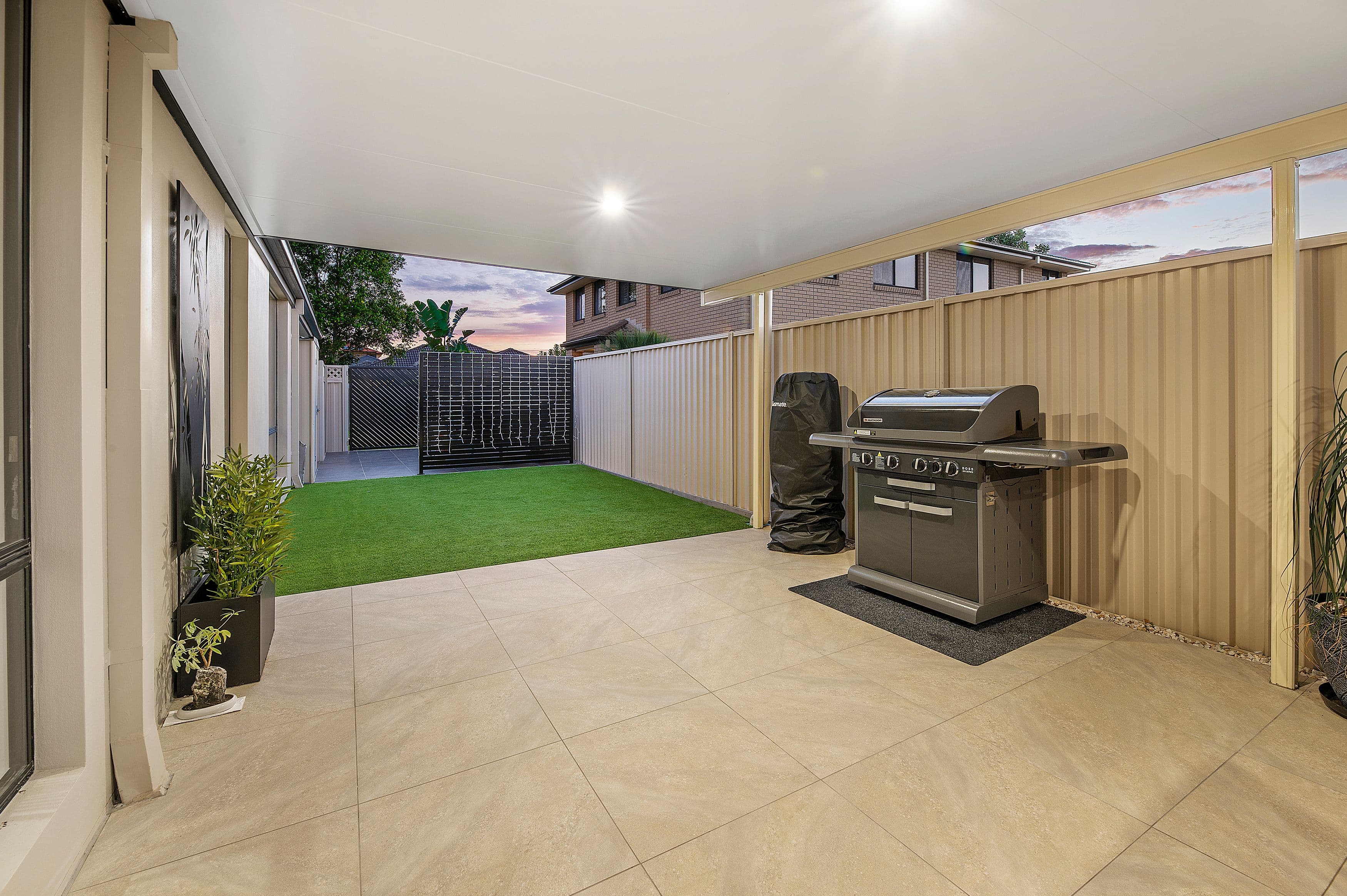 6 Crestgarden Court, Molendinar QLD 4214, Molendinar - Thumbnail 5