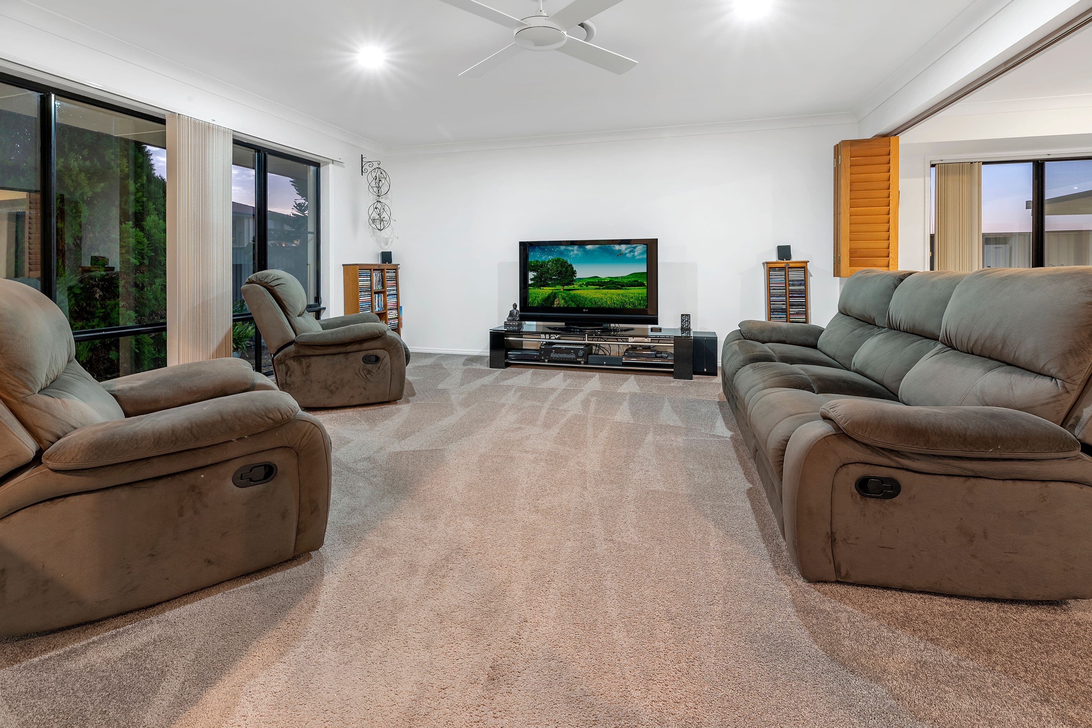 6 Crestgarden Court, Molendinar QLD 4214, Molendinar - Thumbnail 8
