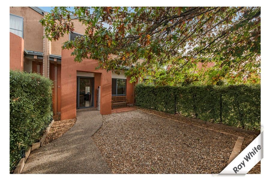 15 Wanliss Street, LATHAM ACT 2615, Latham - Image 1