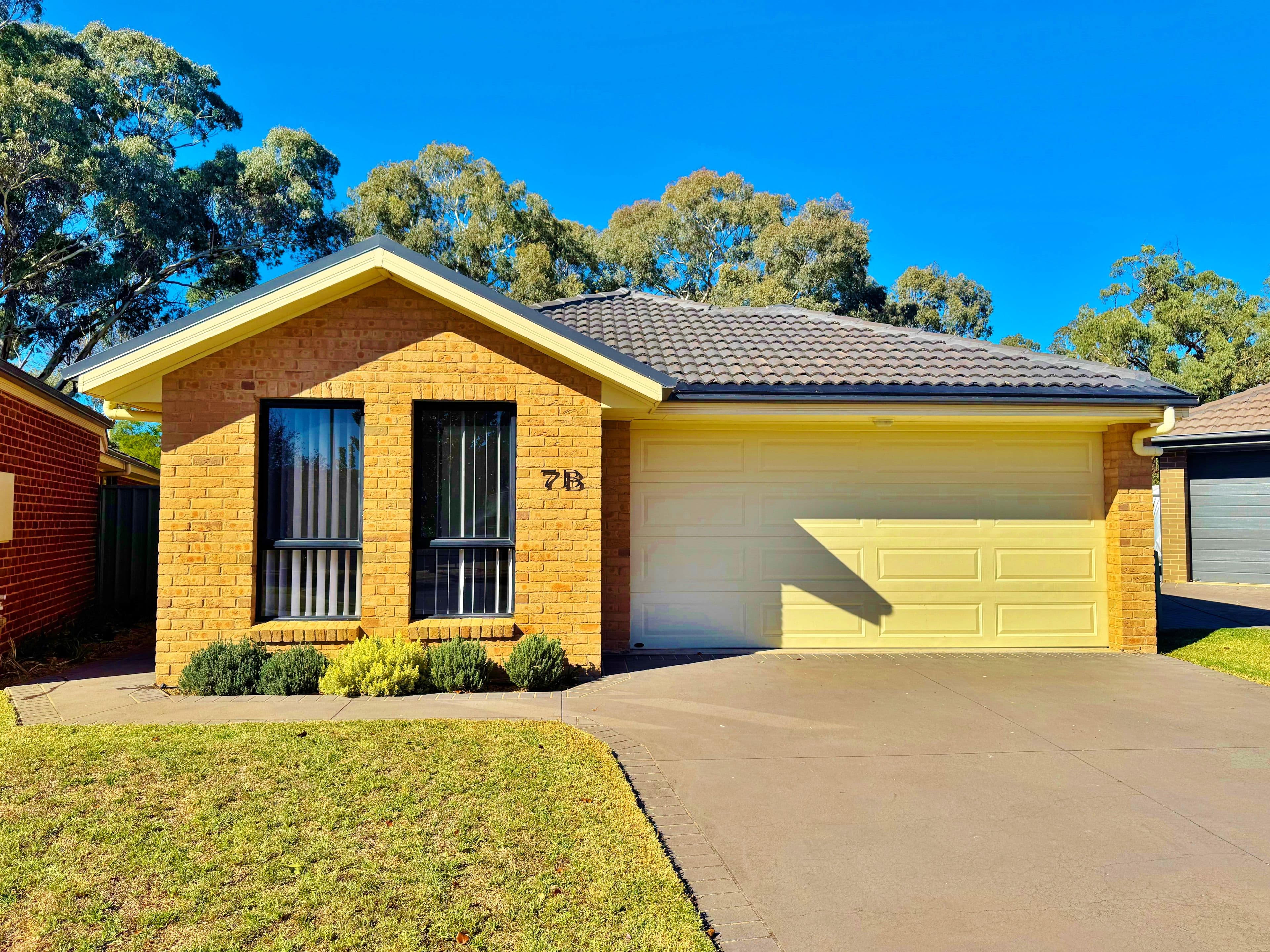 7B Mayoh Place, Young NSW 2594, Young - Image 1