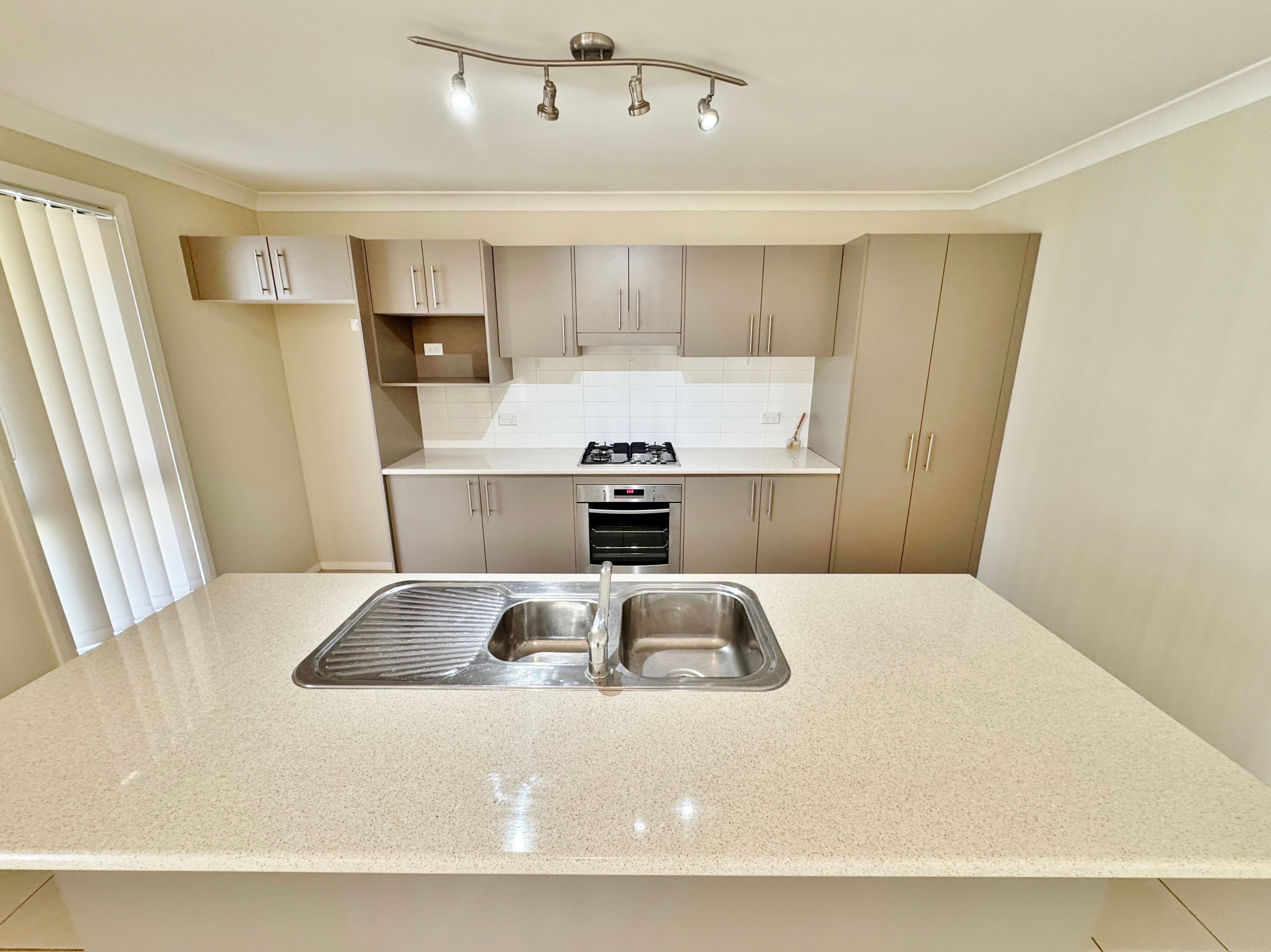 7B Mayoh Place, Young NSW 2594, Young - Thumbnail 3
