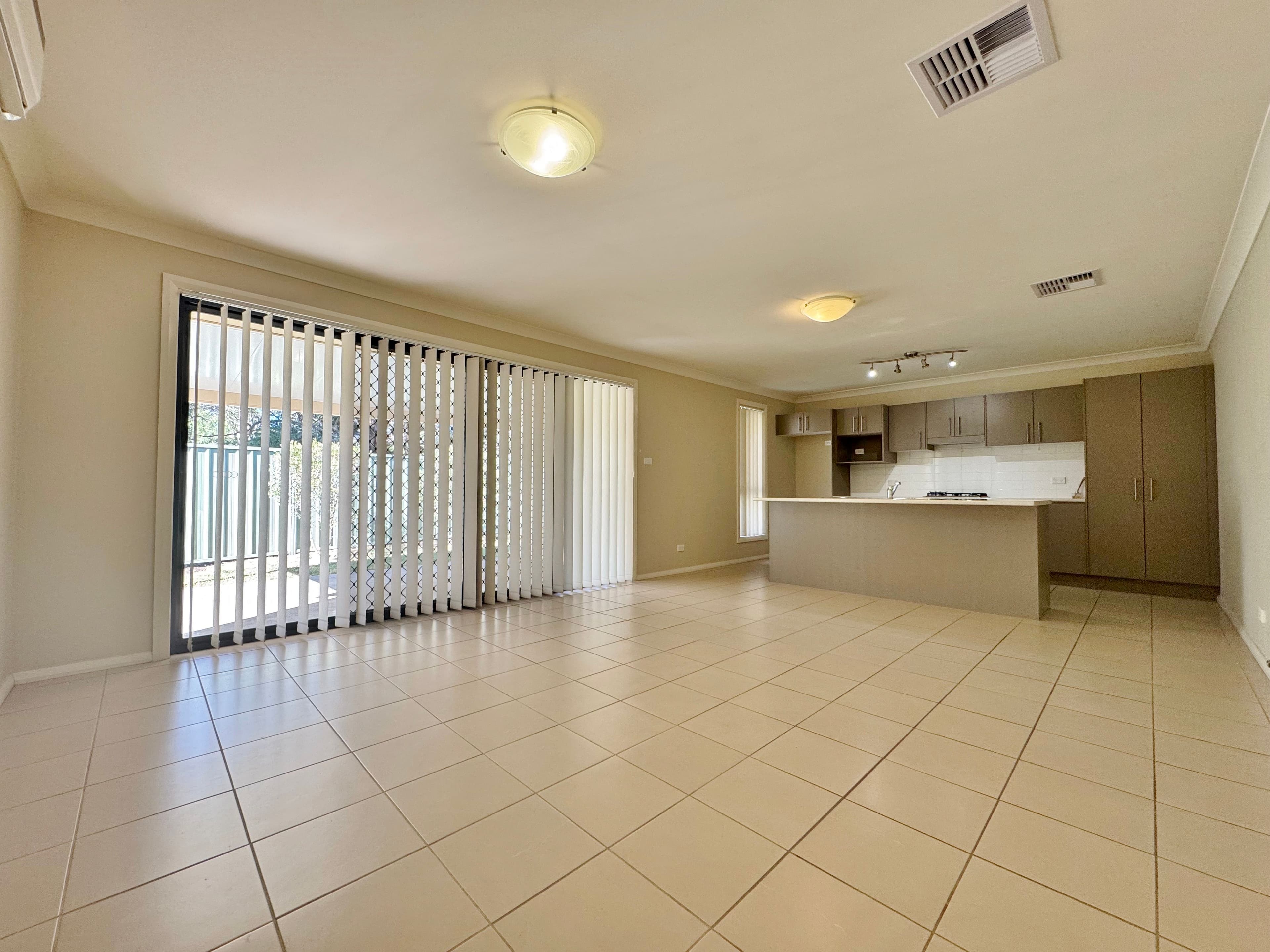 7B Mayoh Place, Young NSW 2594, Young - Thumbnail 7
