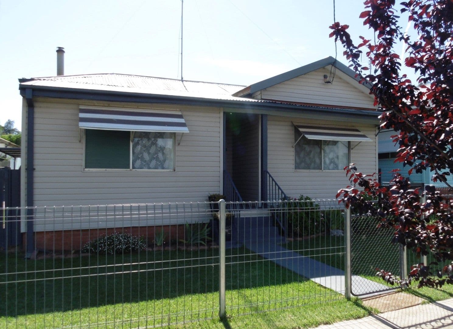 12 Peak Hill Road, Parkes - Image 1