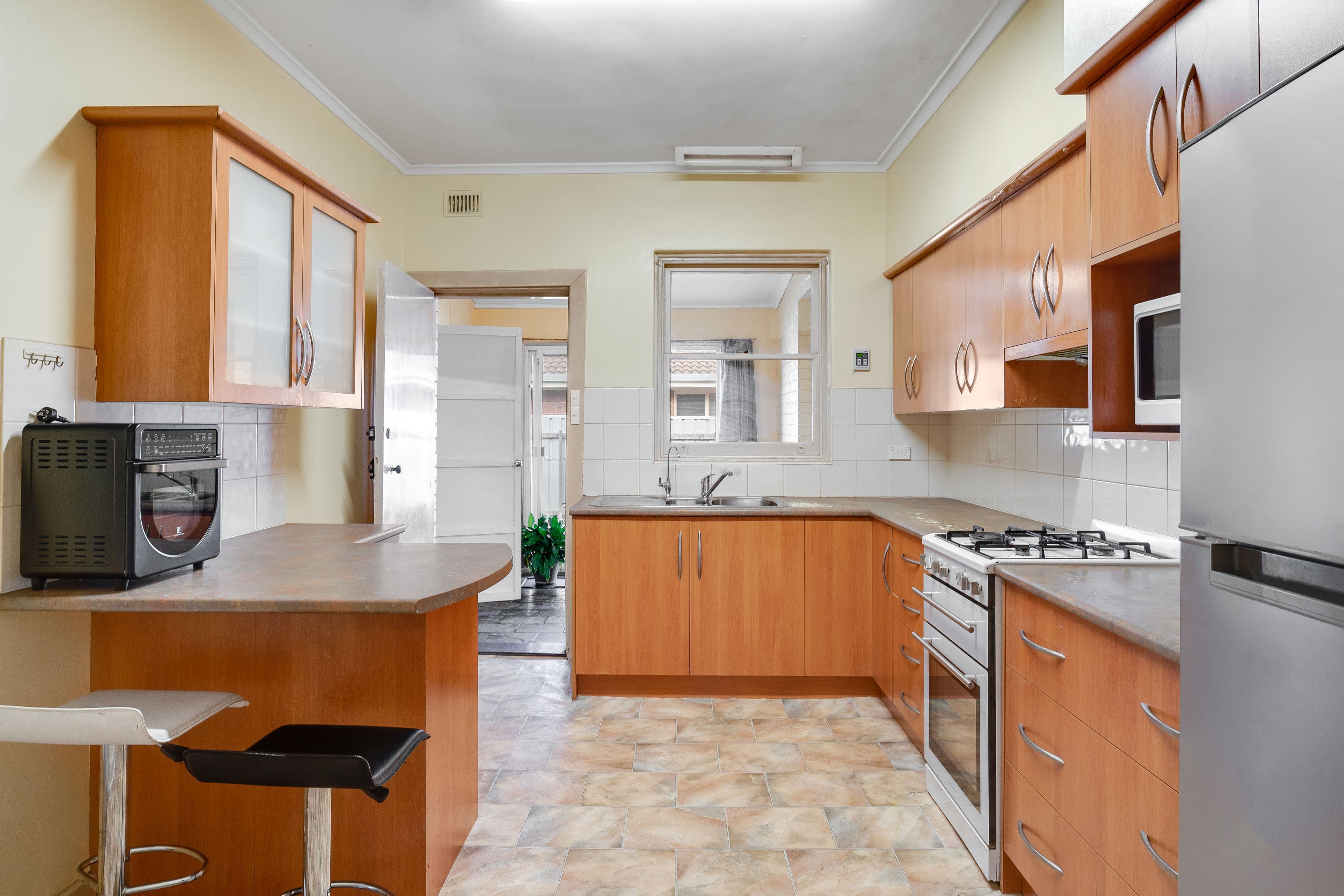 32 Sixth Avenue, Ascot Park SA 5043, Ascot Park - Thumbnail 3