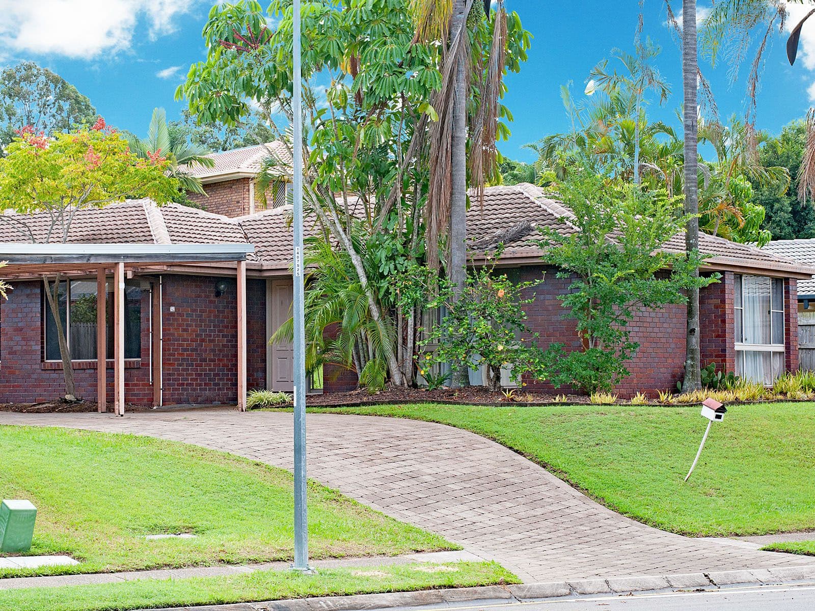 26 Avondale Road, Sinnamon Park QLD 4073, Sinnamon Park - Thumbnail 2