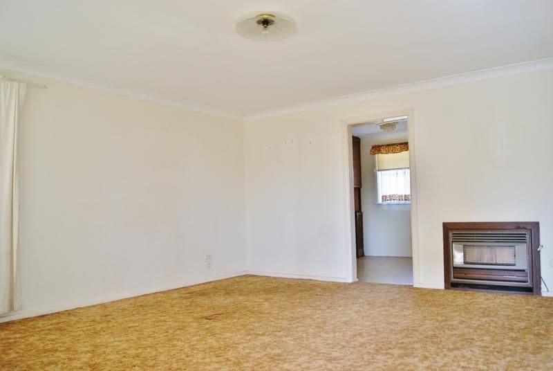 8 Spring Street, YOUNG NSW 2594, Young - Thumbnail 2