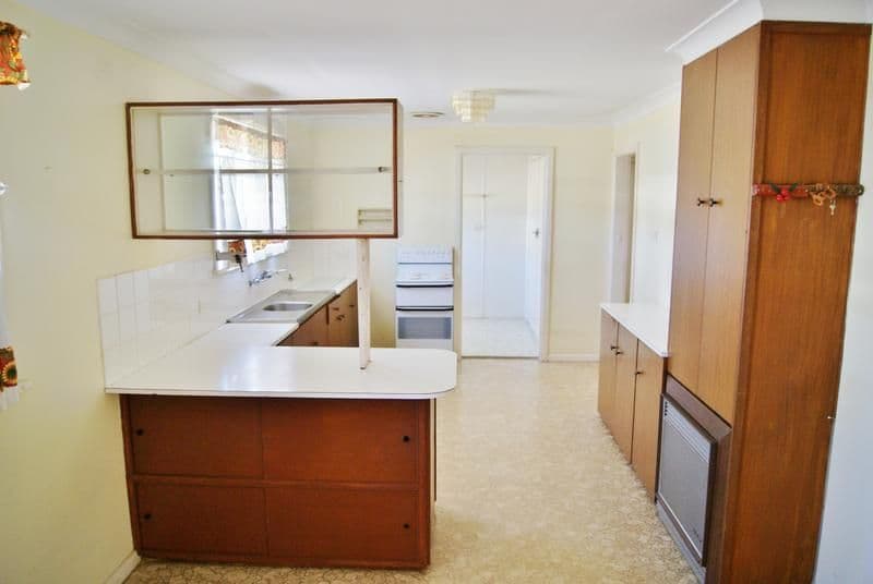 8 Spring Street, YOUNG NSW 2594, Young - Thumbnail 3