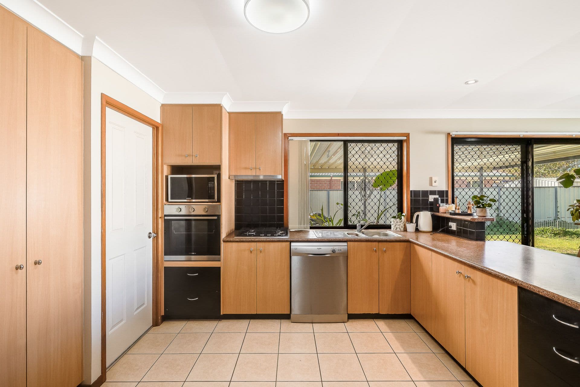 14 Pillar Street, Middle Ridge QLD 4350, Middle Ridge - Thumbnail 4