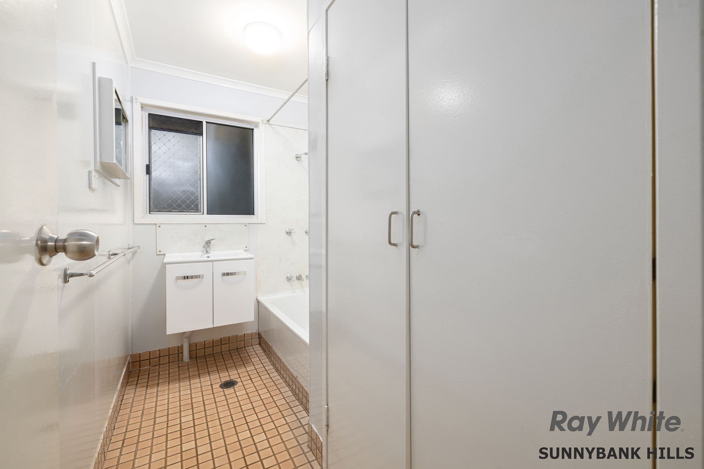 10 Neale Court, Browns Plains QLD 4118, Browns Plains - Thumbnail 8
