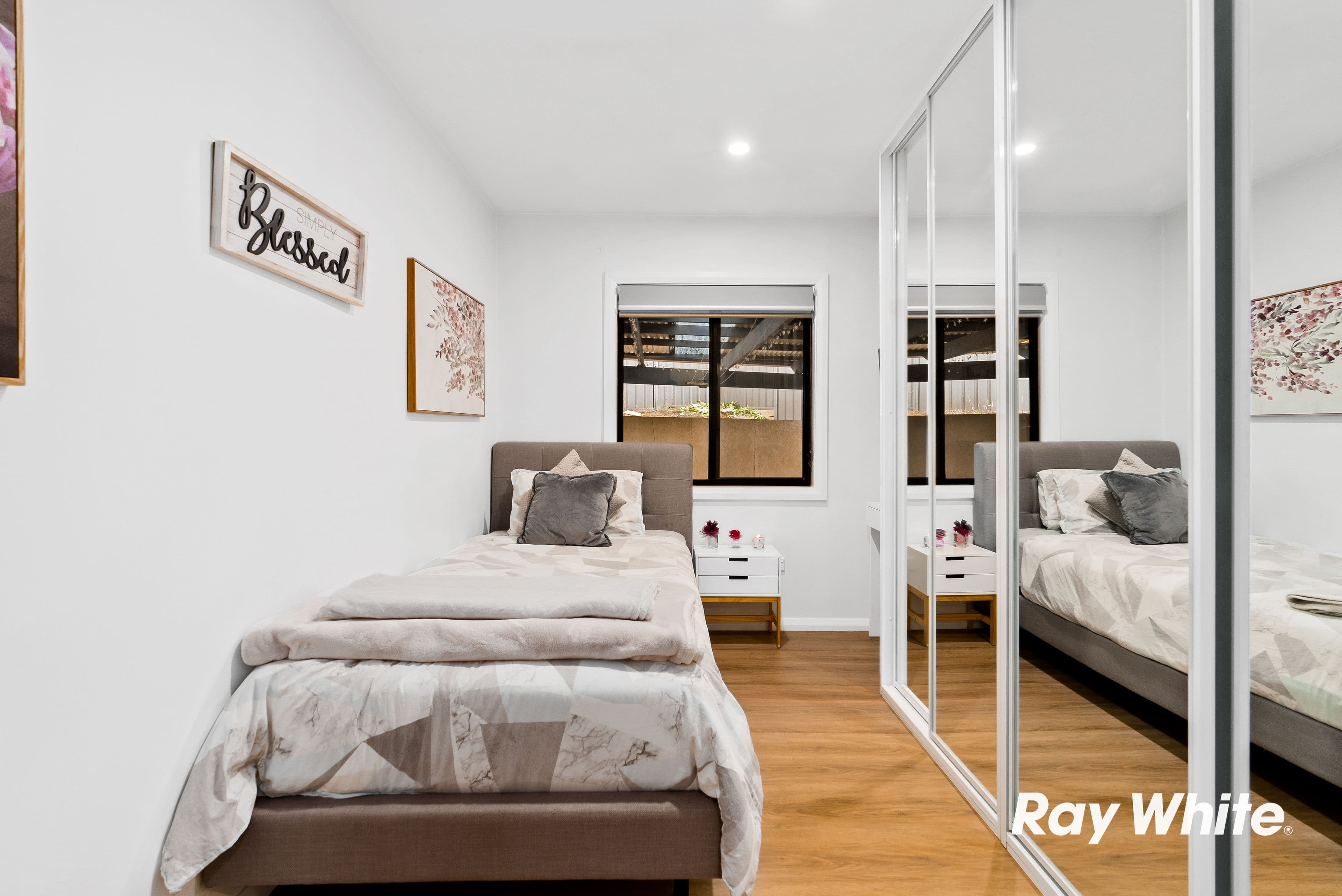 8 Lowana Crescent, Seven Hills NSW 2147, Seven Hills - Thumbnail 7