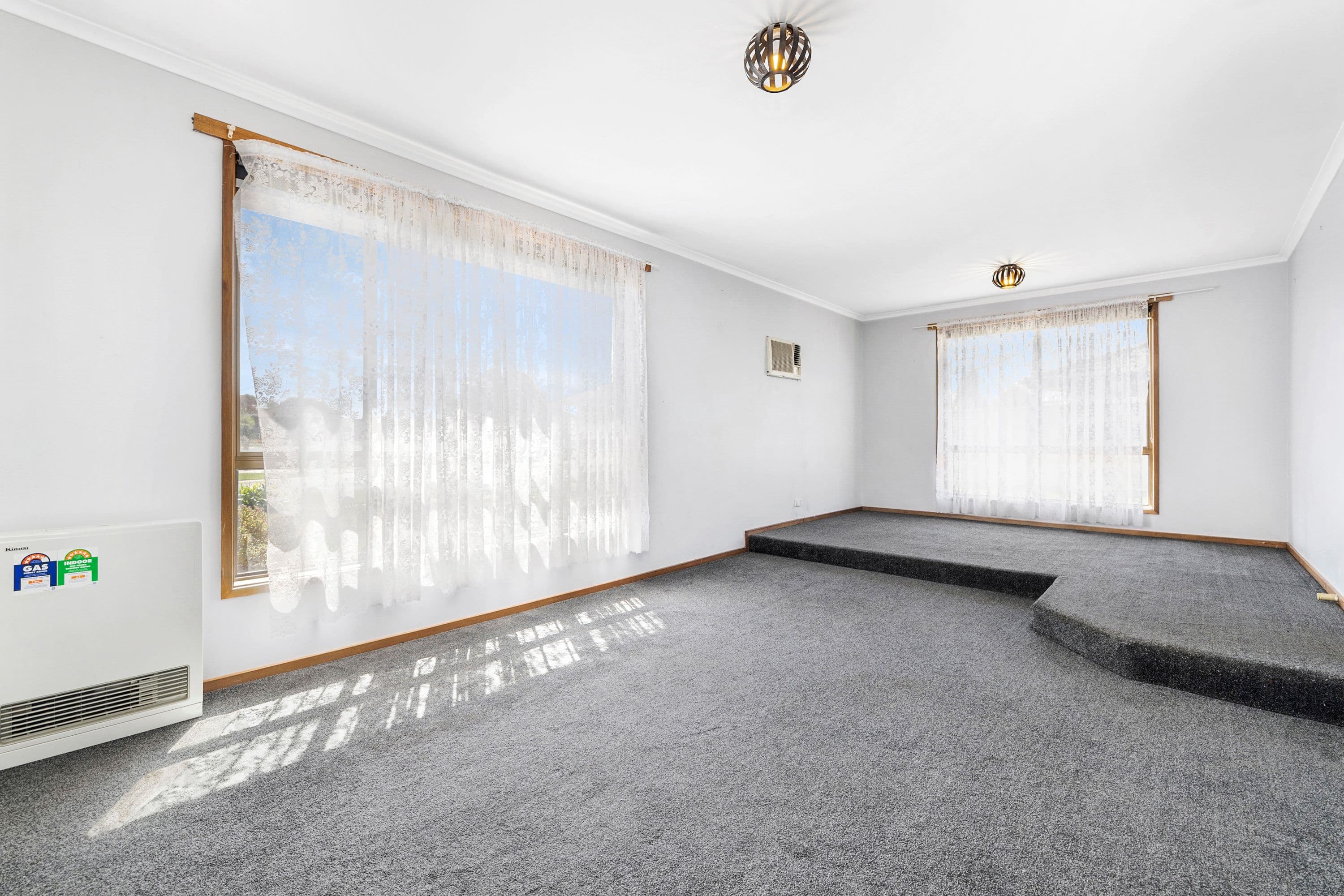 15 Iona Drive, Sebastopol VIC 3356, Sebastopol - Thumbnail 2
