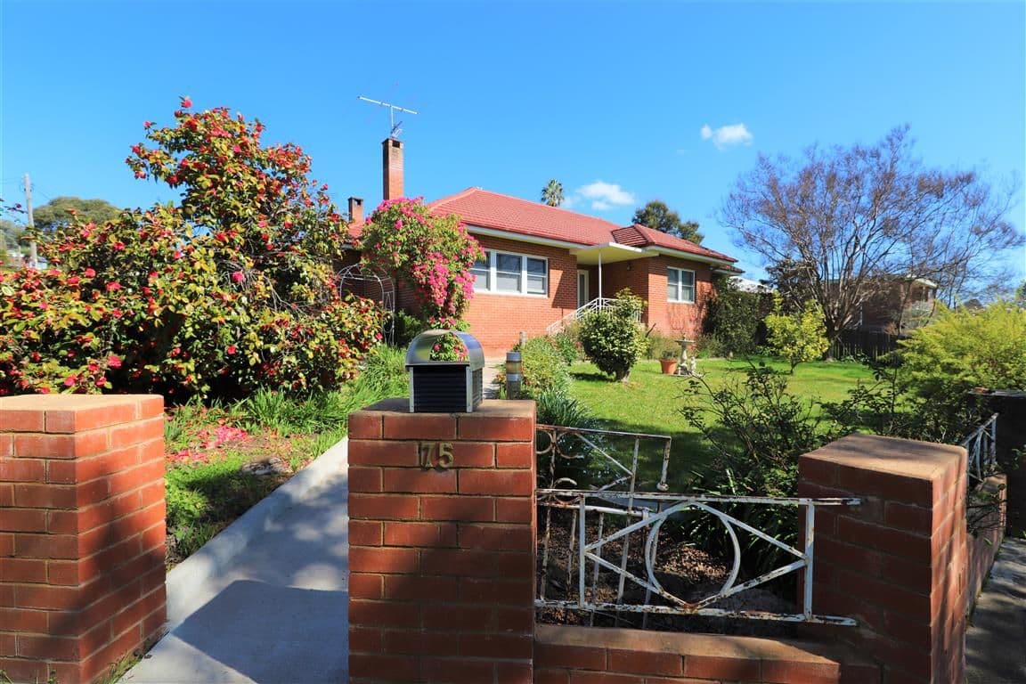 75 Simpson Street, Tumut NSW 2720, Tumut - Thumbnail 2