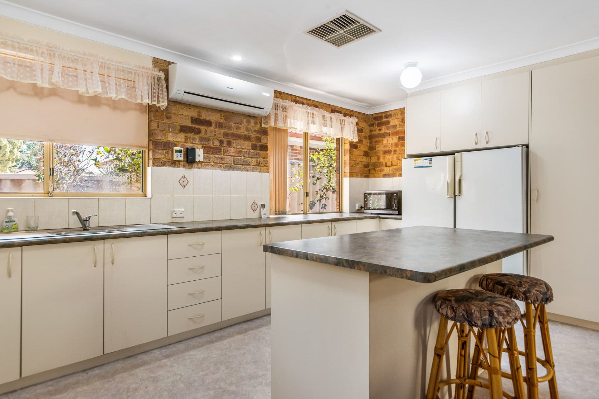 26 Brotherton Way, Australind WA 6233, Australind - Thumbnail 4