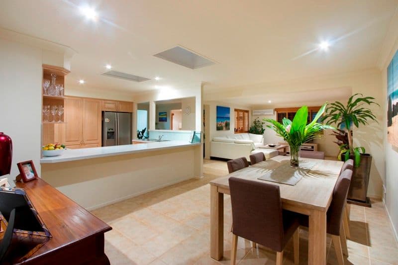 21 Mackay Close, SORRENTO QLD 4217, Sorrento - Thumbnail 3