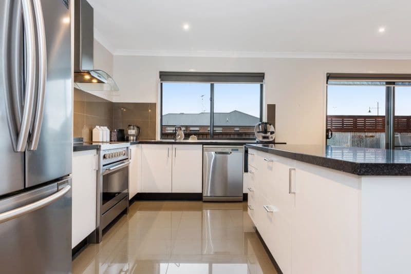 1 Merlot Court, BANNOCKBURN VIC 3331, Bannockburn - Thumbnail 3