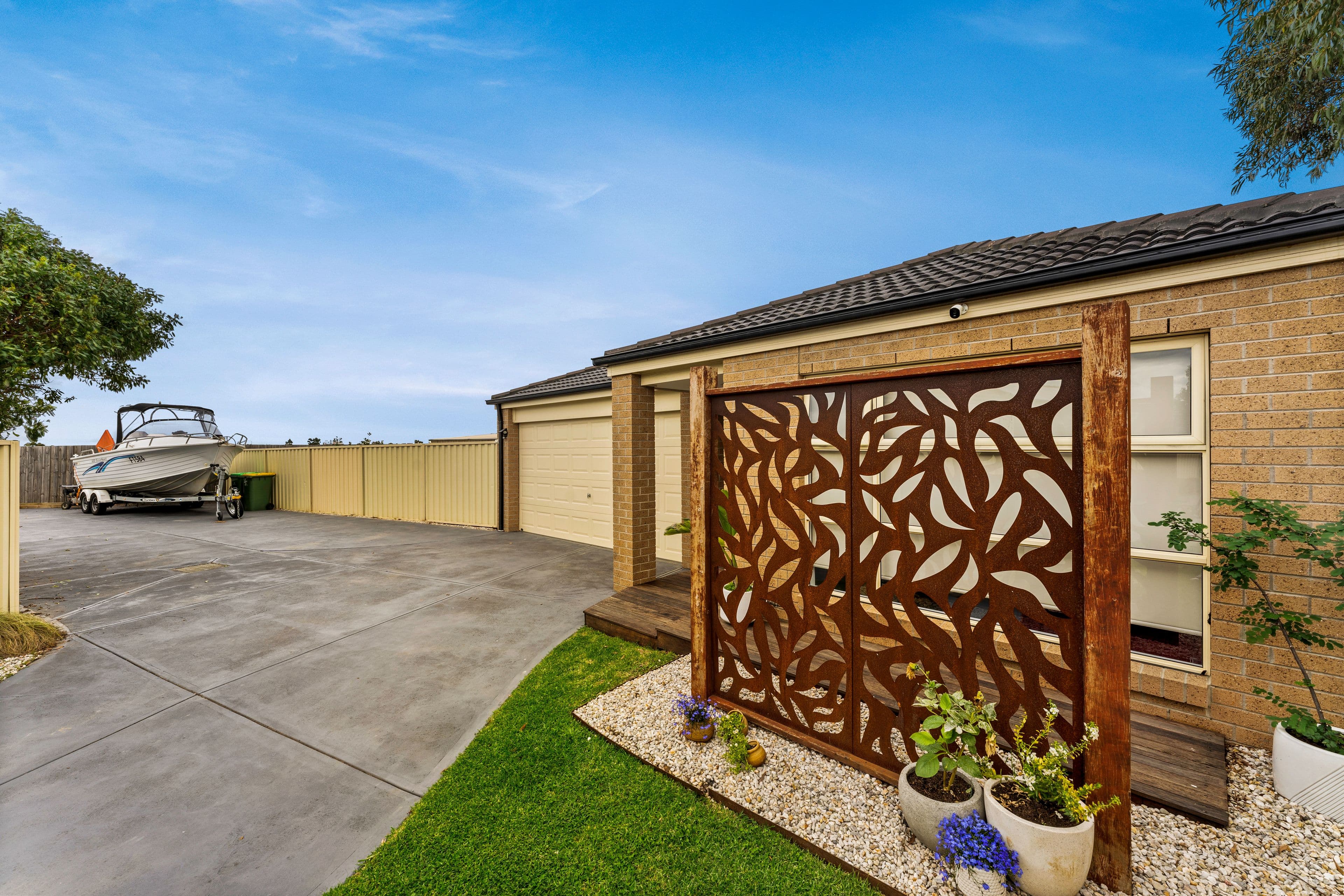 4 Belvedere Drive, Pakenham VIC 3810, Pakenham - Thumbnail 2