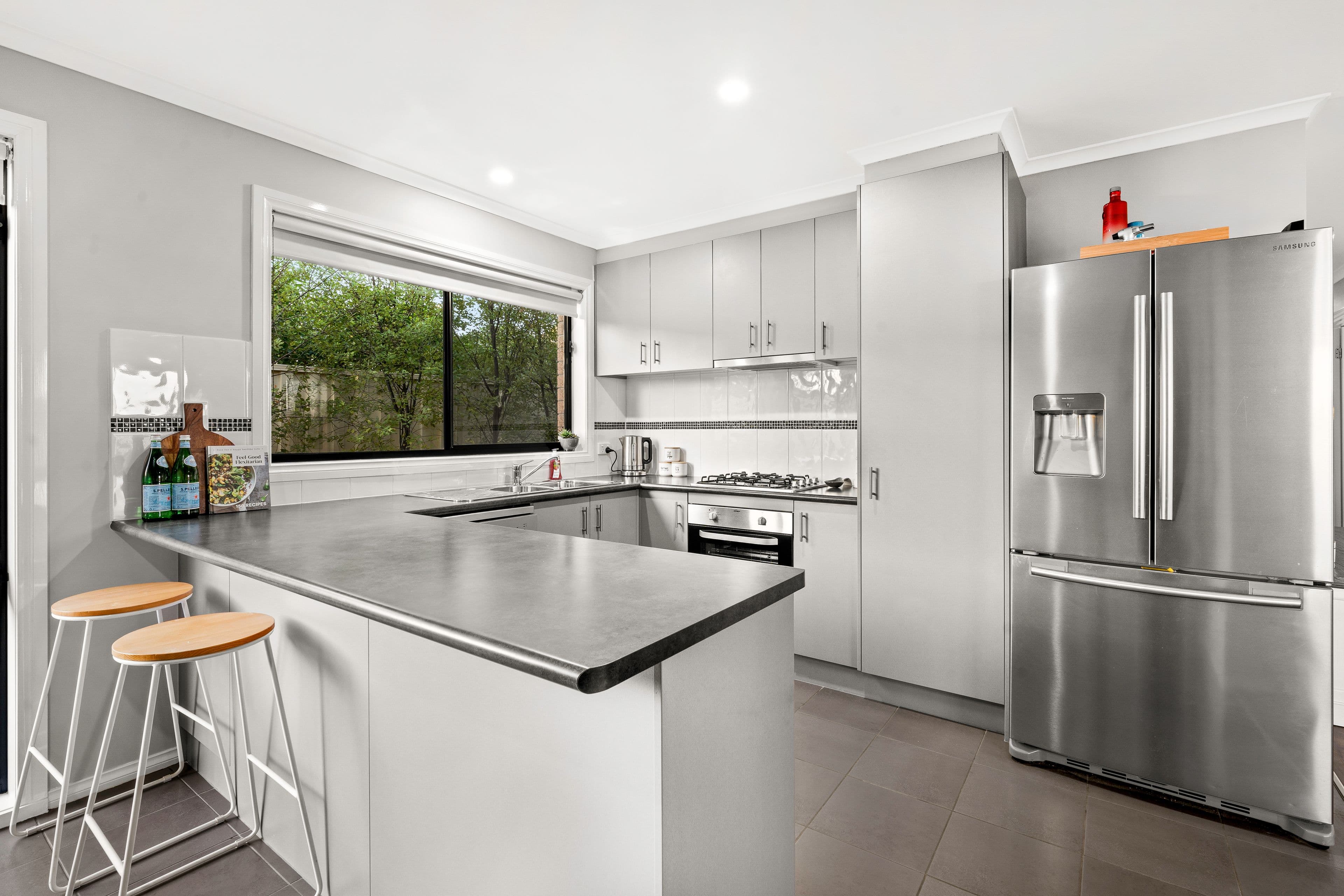 4 Belvedere Drive, Pakenham VIC 3810, Pakenham - Thumbnail 4