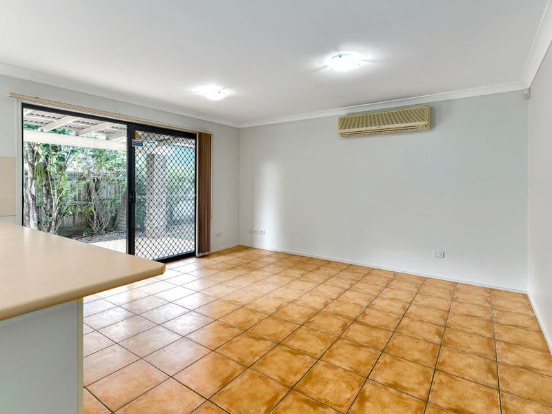 19 Clearmount Crescent, Carindale QLD 4152, Carindale - Thumbnail 3