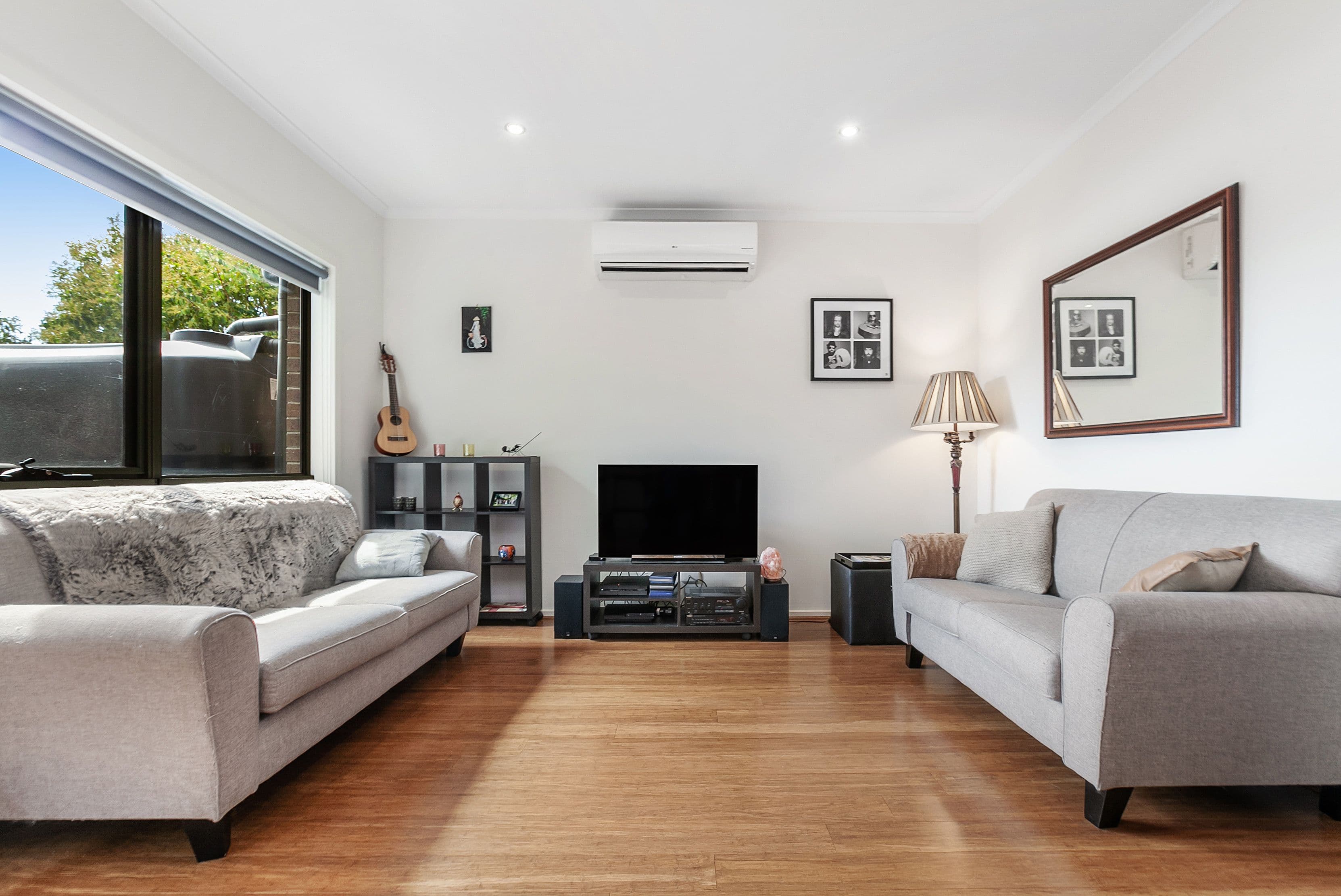 31 Erskine Avenue, Reservoir VIC 3073, Reservoir - Thumbnail 2