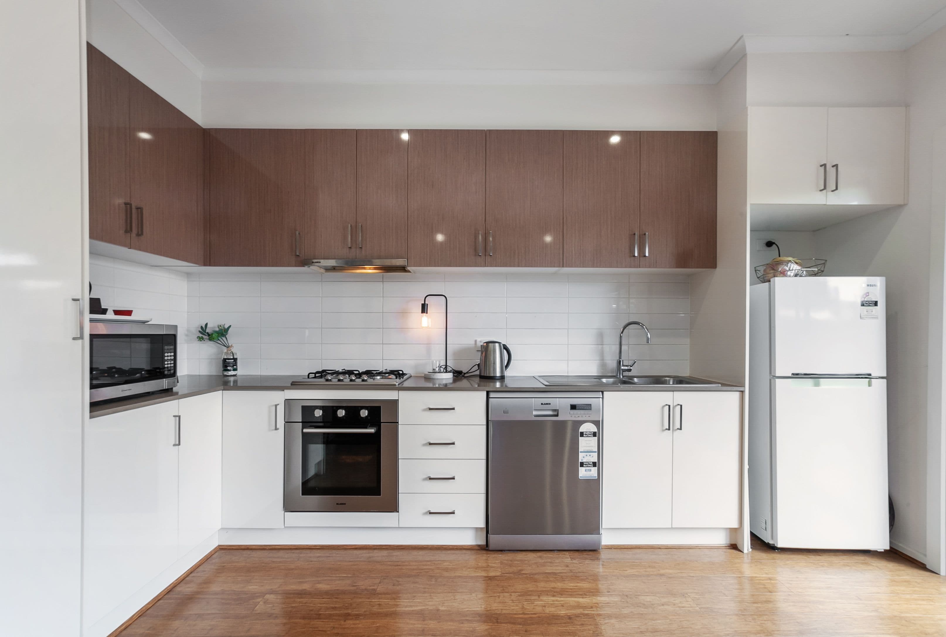 31 Erskine Avenue, Reservoir VIC 3073, Reservoir - Thumbnail 3