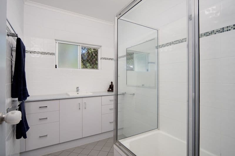 7 Batavia Court, BENTLEY PARK QLD 4869, Bentley Park - Thumbnail 8