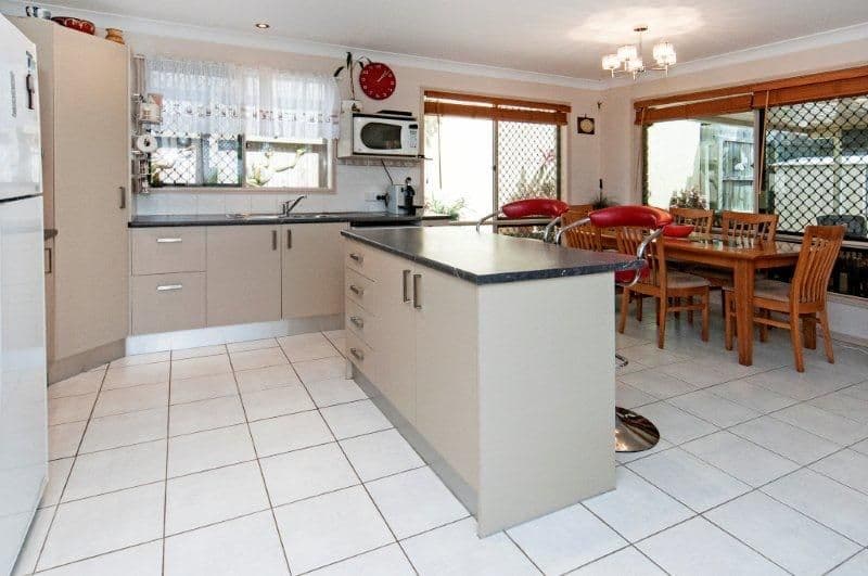 29 Lloyd Bird Crescent, SPRINGFIELD LAKES QLD 4300, Springfield Lakes - Thumbnail 3