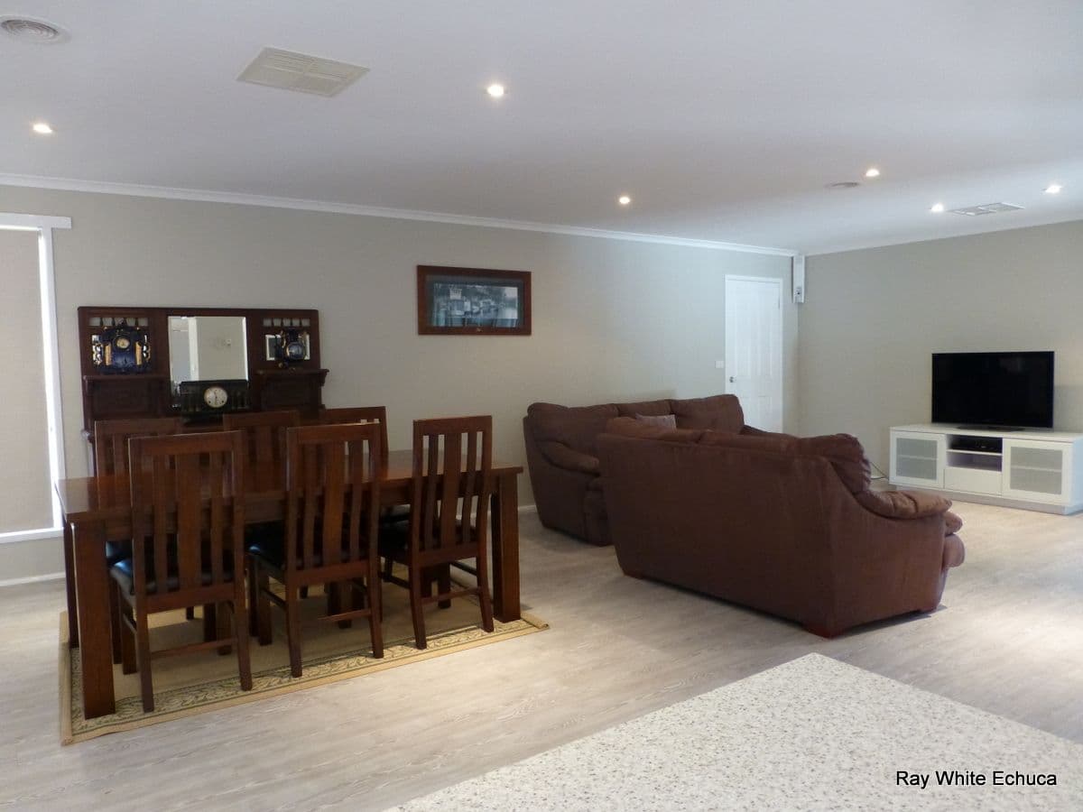 10 Schoeffel Drive, ECHUCA VIC 3564, Echuca - Thumbnail 8