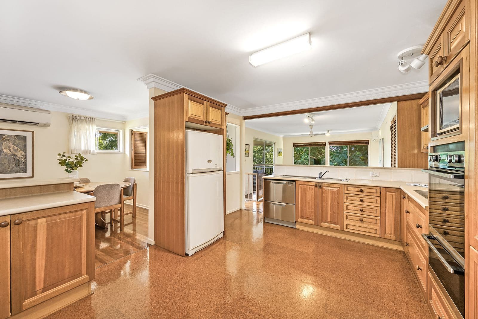 12 Euree Street, Kenmore QLD 4069, Kenmore - Thumbnail 6